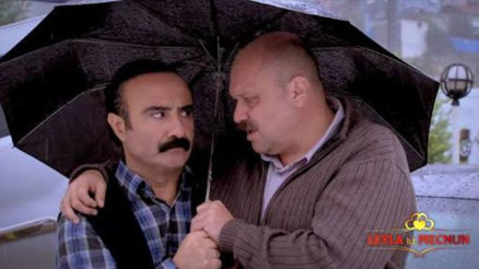 Ahmet Mümtaz Taylan ve Cengiz Bozkurt küs mü Leyla ile Mecnun çekimlerinde ilginç detay Ahmet Mümtaz Taylan ve Cengiz Bozkurt küs mü Leyla ile Mecnun çekimlerinde ilginç detay