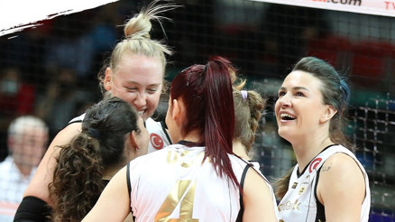 Misli.com Sultanlar Ligi: Karayolları 0-3 VakıfBank