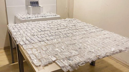 İstanbulda 410 tuşlu telefon yakalandı