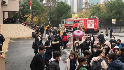 Beşiktaşta okulda yangın paniği