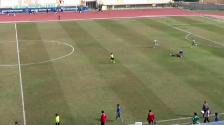 Serik Belediyespor - Hekimoğlu Trabzon maçında atılan gol büyük tartışma yarattı Kaleci yerde sakatlık yaşarken orta sahadan... Serik Belediyespor - Hekimoğlu Trabzon maçında atılan gol büyük tartışma yarattı Kaleci yerde sakatlık yaşarken orta sahadan...