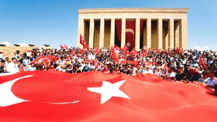 O’nun izinden gezin, görün, öğrenin...