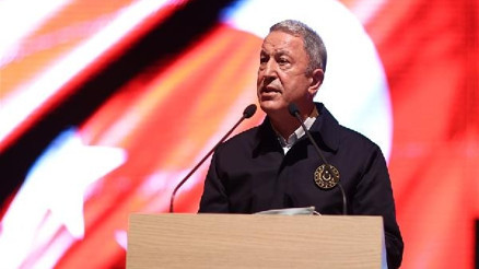 Milli Savunma Bakanı Akar, Azerbaycan’da Zafer Günü törenine katıldı: 30 yıllık inancın sonucu gelen zafer