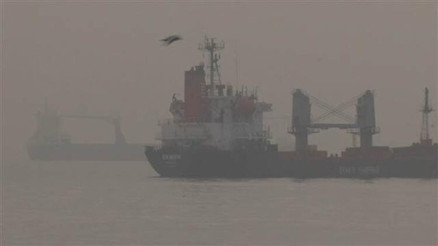 İstanbul Boğazı, sis nedeniyle transit gemi geçişlerine kapatıldı