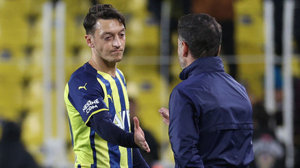 Son Dakika: Fenerbahçe için çarpıcı iddia Belli ki Mesut Özil istemiyor ve Vitor Pereira gidecek...