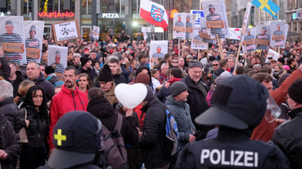 Hâlâ ‘demokratik özgürlük’ saçmalığı