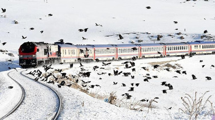 Bakan Karaismailoğlu: Turistik Doğu Ekspresimiz 15 Aralıkta seferlerine yeniden başlıyor