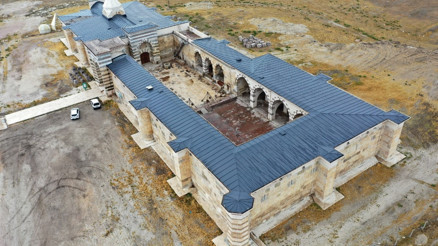 Selçuklu eserlerinin izinde tarihe tanıklık edelim
