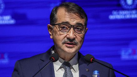Bakan Dönmez duyurdu Elektrik ve doğal gazda yeni uygulama yolda