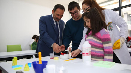 Özel hizmetler sunuyoruz