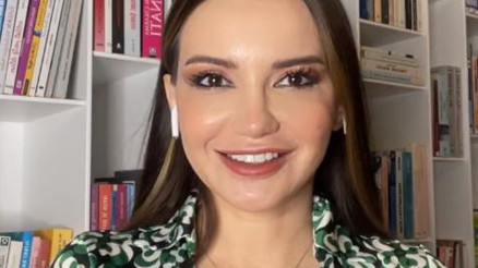 Esra Ezmeci kimdir, kaç yaşında, evli mi İşte Psikolog Esra Ezmeci’nin hayatıyla ilgili bilgiler