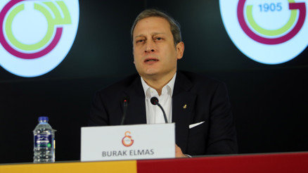 Galatasarayda taraftar Burak Elmasa tepkili