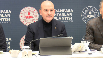 Bakan Soylu Bayrampaşada muhtarlarla bir araya geldi