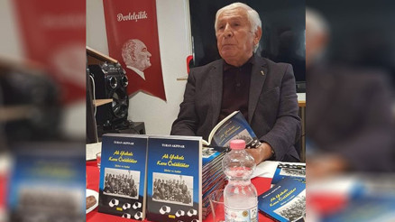 ‘Ak Yakalı Kara Önlükler’i anlattı