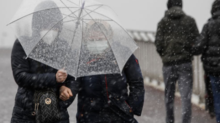 İstanbula yağacak kar için tarih belli oldu...  İstanbula ne zaman kar yağacak