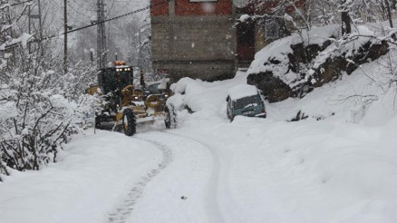 Giresunda köy okulları ile taşımalı eğitime kar tatili