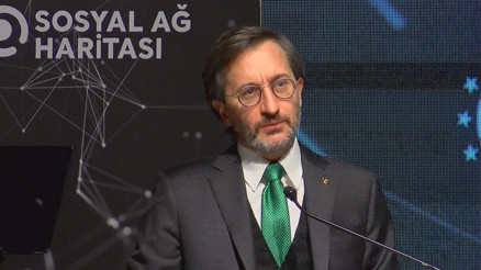 Altun: Sosyal medyada terör örgütlerinin örgütlenme faaliyetlerinin karşısında duruyoruz Altun: Sosyal medyada terör örgütlerinin örgütlenme faaliyetlerinin karşısında duruyoruz