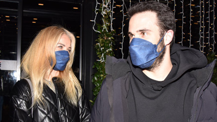 Burcu Esmersoy ve sevgilisi Nazım Akmandil el ele