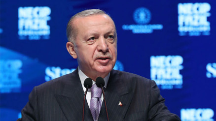 Son dakika: Erdoğan: Bu, fikir ve sanat dünyamızın zorbalarına karşı açılmış bir bayraktır