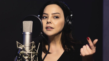 Ebru Gündeşten 2022’de yeni albüm geliyor