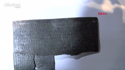 Perre Antik Kentinde 1898 yıl öncesine ait bronz askeri diploma bulundu
