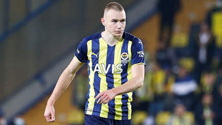 Milan, Kjaer’in yerine Attila Szalai’yi istiyor