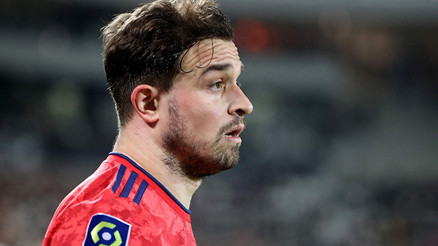 Fenerbahçede Shaqiri sürprizi Zorunlu satın alma opsiyonlu...