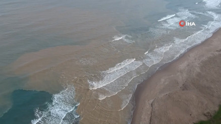 Karadeniz çamura büründü Drone ile böyle görüntülendi