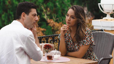 Mutlu Aile Tablosu konusu nedir, oyuncuları kimler Mutlu Aile Tablosu filmi ilk kez televizyonda