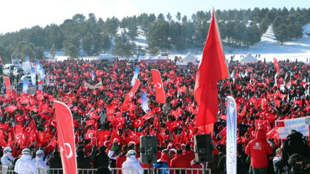 Sarıkamış Şehitleri, 107nci yılda binlerce kişinin katıldığı yürüyüşle anıldı Sarıkamış Şehitleri, 107nci yılda binlerce kişinin katıldığı yürüyüşle anıldı