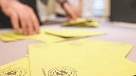 AK Parti MYKya sunuldu: İşte son anketten çıkan kritik sonuç