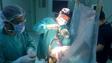 Beyin pili ameliyatıyla 15 yıldır yaşadığı şiddetli titremelerden kurtuldu