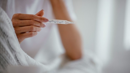 Kaç derece ateş yüksek Vücut sıcaklığı etkili bir Covid-19 göstergesi mi Kaç derece ateş yüksek Vücut sıcaklığı etkili bir Covid-19 göstergesi mi