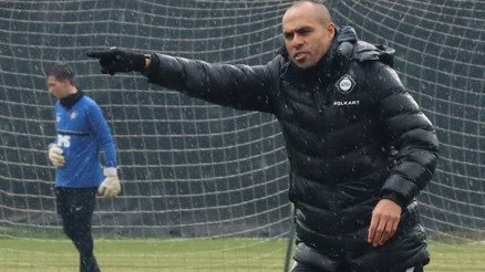 Altay, Antalyada kampa girdi