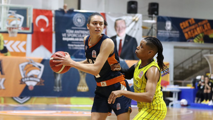 Çukurova Basketbol, Çankaya Üniversitesini farklı geçti