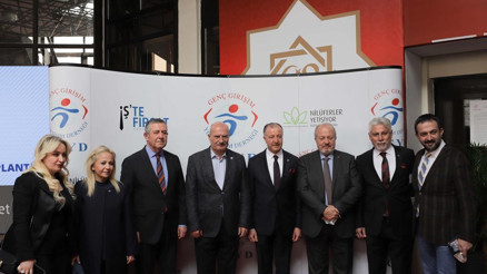 Kültür, sanat ve sanayide lider haline gelmeliyiz