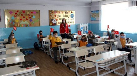 15 tatil uzatıldı mı Sömestr ne zaman bitecek İşte son gelişmeler 15 tatil uzatıldı mı Sömestr ne zaman bitecek İşte son gelişmeler