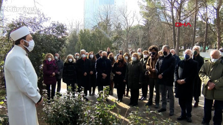 Abdi İpekçi, kabri başında anıldı