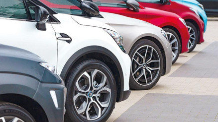 Daralan pazardan SUV liderliği çıktı