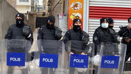 Diyarbakır Tem ve İstihbarat Şube ekiplerinden İHDye operasyon