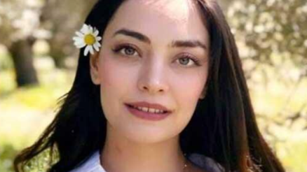 Zeynep Tuğçe Bayat kimdir, nereli, kaç yaşında Zeynep Tuğçe Bayat dizileri ve filmleri Zeynep Tuğçe Bayat kimdir, nereli, kaç yaşında Zeynep Tuğçe Bayat dizileri ve filmleri