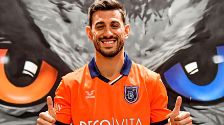 Süper Lige kiralık transfer damgası Başakşehir Trezeguet ve Pizzi ile güçlendi... İşte devre arasında atılan imzalar