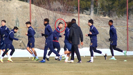 Adem Büyük hem takımı çalıştırdı hem de kendisi çalıştı