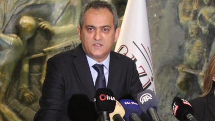 Bakan Özer: Salgın nedeniyle tüm sınıfları kapalı olan okulumuz bulunmuyor Bakan Özer: Salgın nedeniyle tüm sınıfları kapalı olan okulumuz bulunmuyor