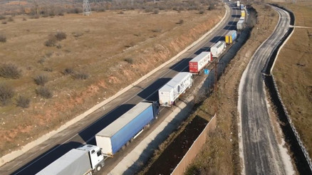 Hamzabeyli Sınır Kapısı’nda 10 kilometre TIR kuyruğu