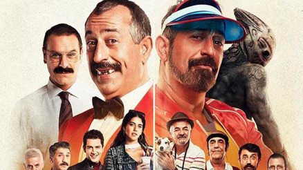 Karakomik Filmler: 2 Arada - Kaçamak konusu nedir, oyuncuları kimler Karakomik Filmler: 2 Arada - Kaçamak konusu nedir, oyuncuları kimler