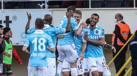 Aytemiz Alanyaspor 0-4 Trabzonspor (Maçın özeti ve golleri)