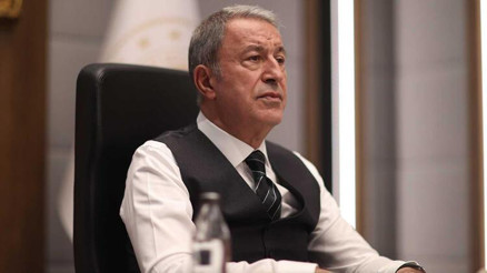 Bakan Akardan komutanlarla toplantı