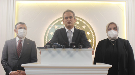Bakan Özer: Yüz yüze eğitimde kararlıyız Bakan Özer: Yüz yüze eğitimde kararlıyız