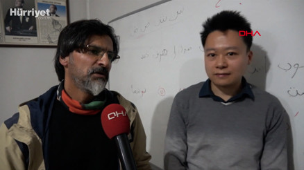 Çinli turist Yüksekovada Farsça öğreniyor